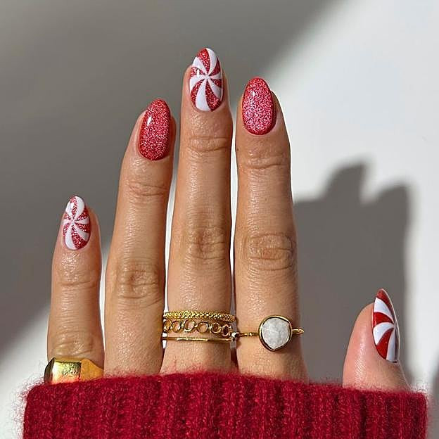 Glitter Visual Idea Glitter Visual Idea — Winter Nail Trends 2027