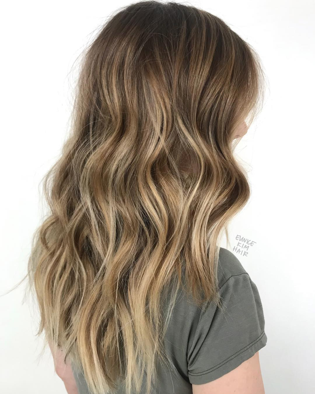 Wavy Visual Idea Wavy Visual Idea — Light Brown Hair 2027