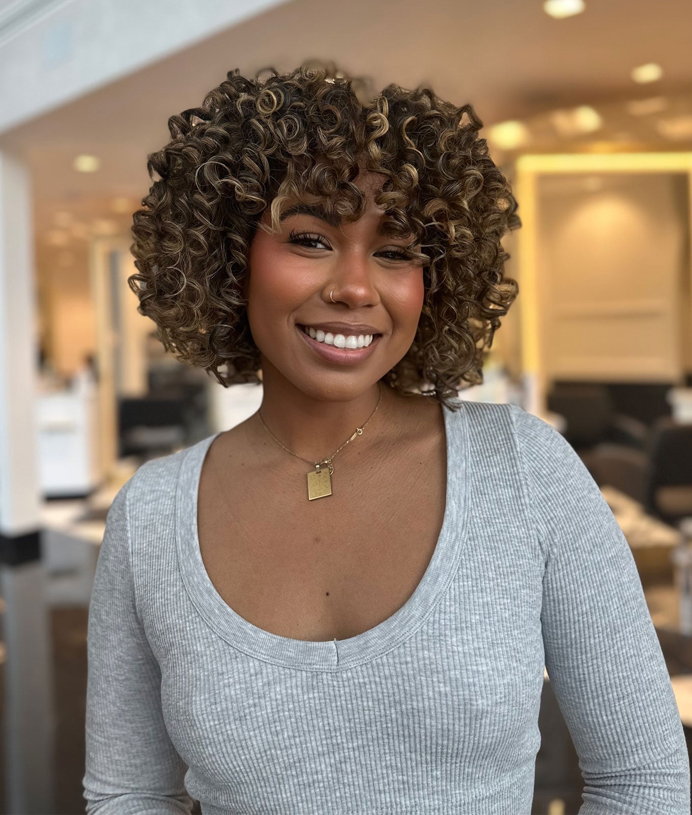 Mid-Back Loose Voluminous Waves Mid-Back Loose Voluminous Waves — 3B Curly Hairstyles 2027