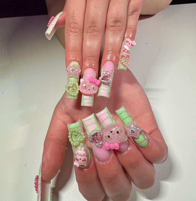 Extra Long Square Pastel Stripes with 3D Hello Kitty Extra Long Square Pastel Stripes with 3D Hello Kitty — 3D Hello Kitty Nails 2027