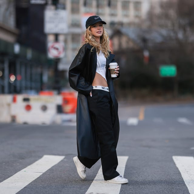 Street Style: Black Pants with Leather Coat and Sneakers Street Style: Black Pants with Leather Coat and Sneakers — Wide Leg Pants Outfits 2027