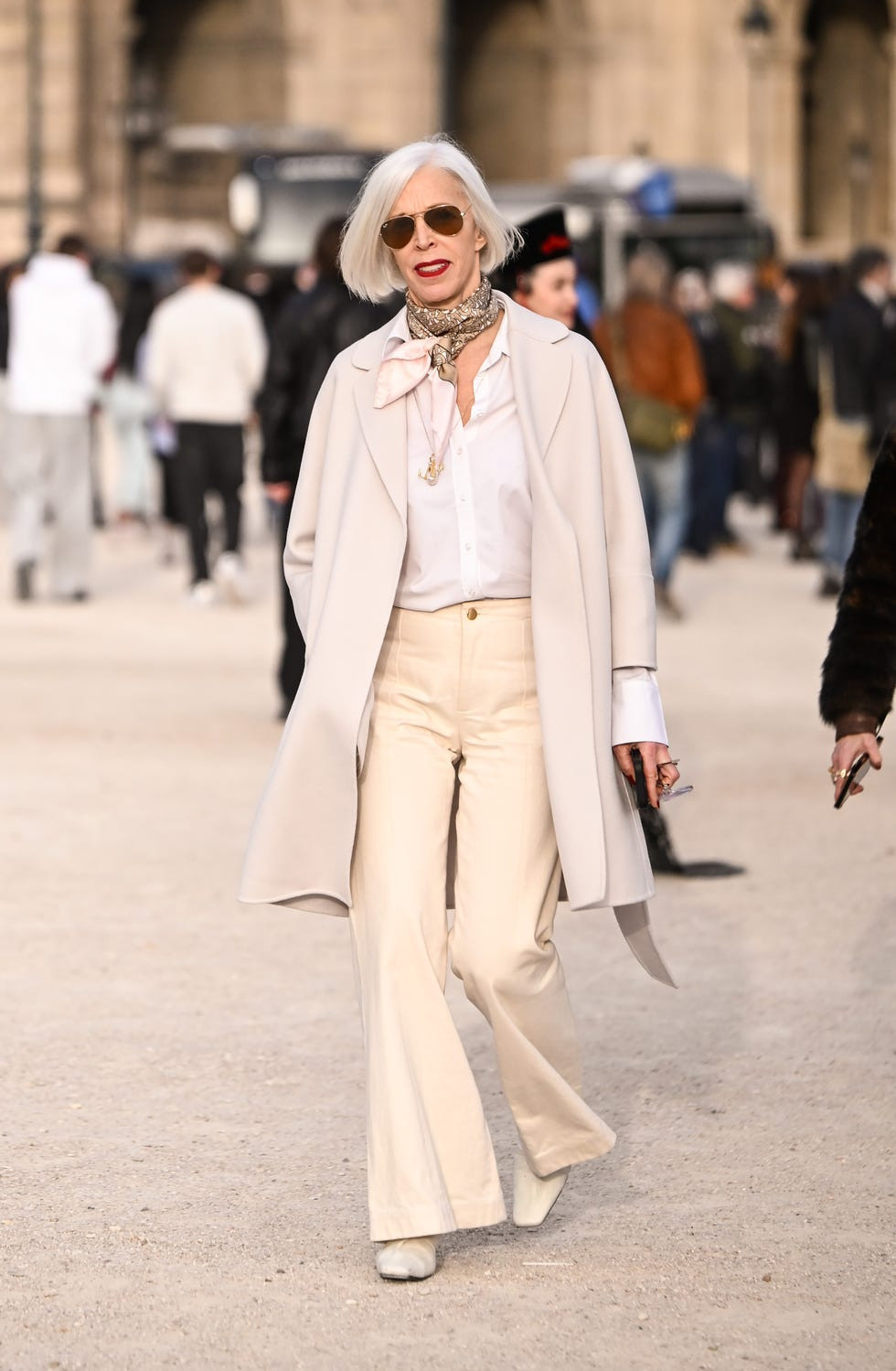 Beige Trousers with Longline Coat and Grey Boots Beige Trousers with Longline Coat and Grey Boots — Spring Trouser Outfits 2027