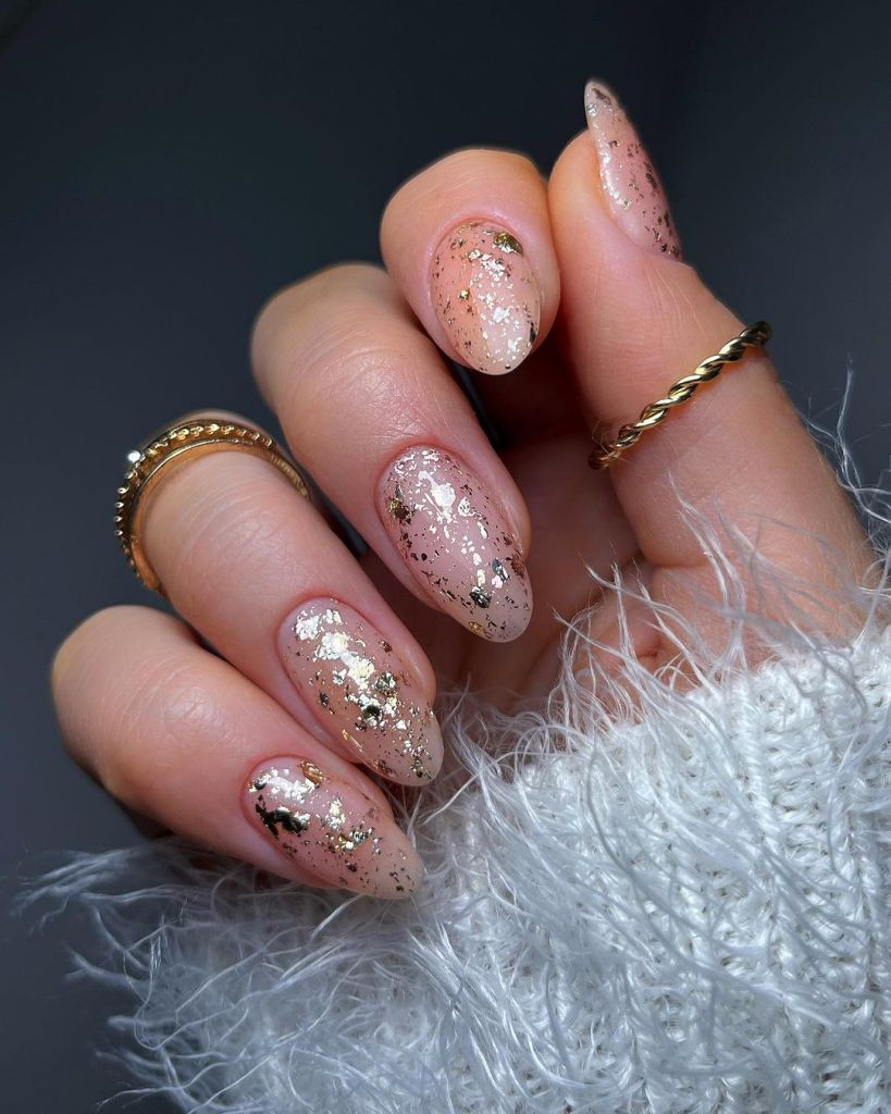 Scattered Gold Foil Pieces On All Nails Visual Idea Scattered Gold Foil Pieces On All Nails Visual Idea — Gold Nails 2027