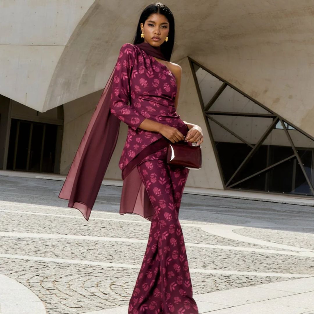 Burgundy Pointed-Toe Heels Outfit Idea Burgundy Pointed-Toe Heels Outfit Idea — Purple Wedding Guest Outfits 2027
