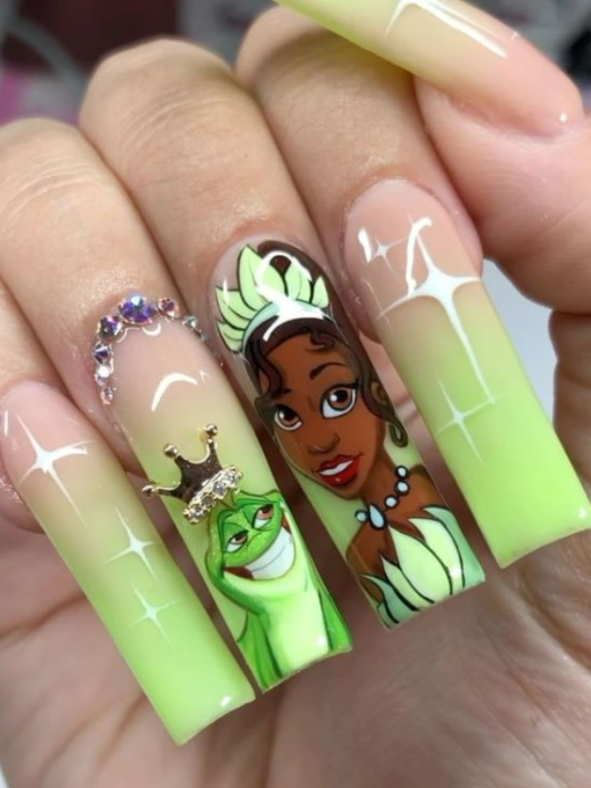 Tiana Ombre Coffin Nails with Rhinestones Tiana Ombre Coffin Nails with Rhinestones — Disney Nails 2027