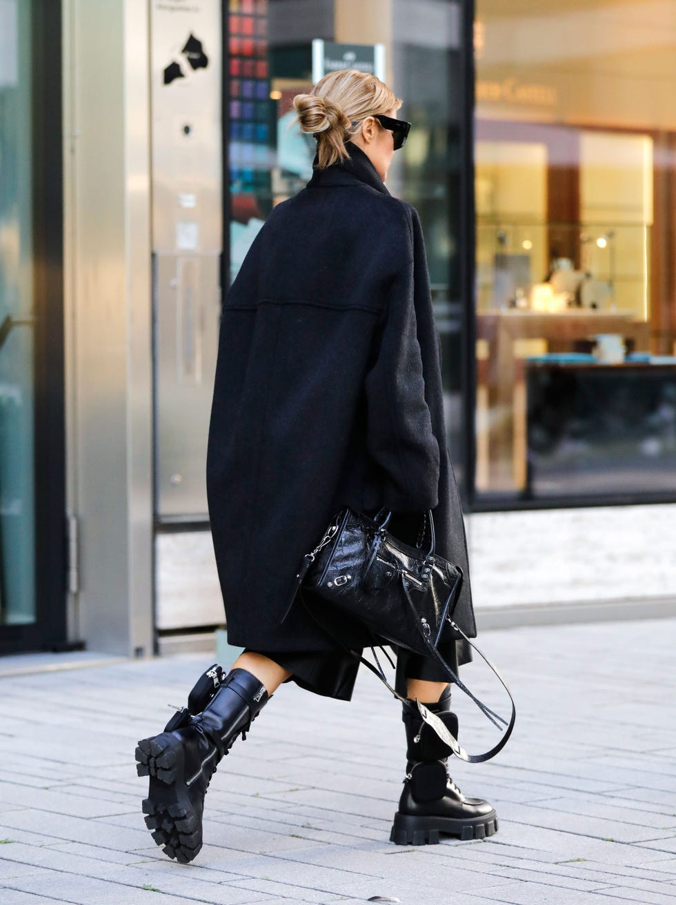 Minimalist Monochrome with Platform Combat Boots Minimalist Monochrome with Platform Combat Boots — Combat Boots Outfits 2027