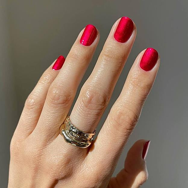Shimmer Visual Idea Shimmer Visual Idea — Nails 2027 for Red Dress