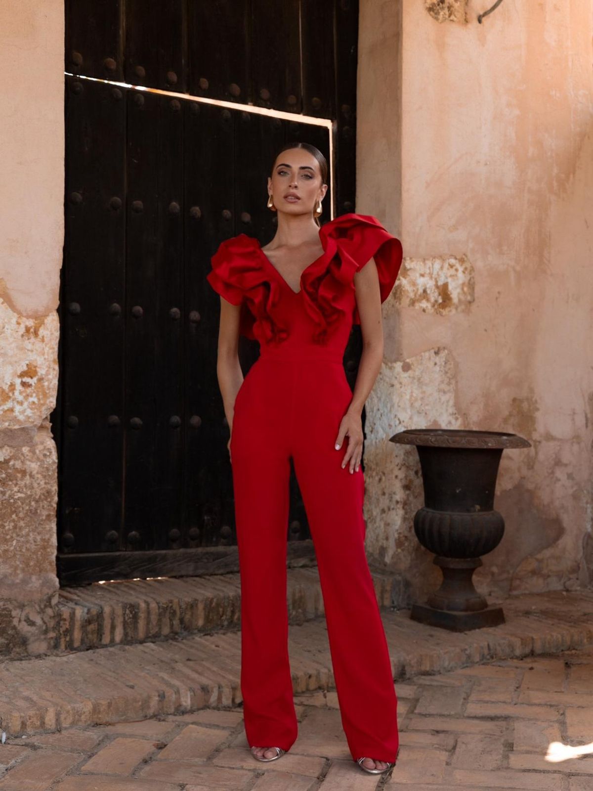 Red Crepe Jumpsuit with Voluminous Ruffled Sleeves for Formal Events Red Crepe Jumpsuit with Voluminous Ruffled Sleeves for Formal Events — Jumpsuit Outfits 2027