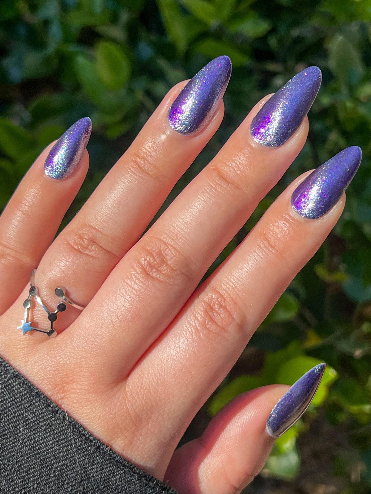 Shimmering Glitter Metallic Visual Idea Shimmering Glitter Metallic Visual Idea — Concert Nails 2027