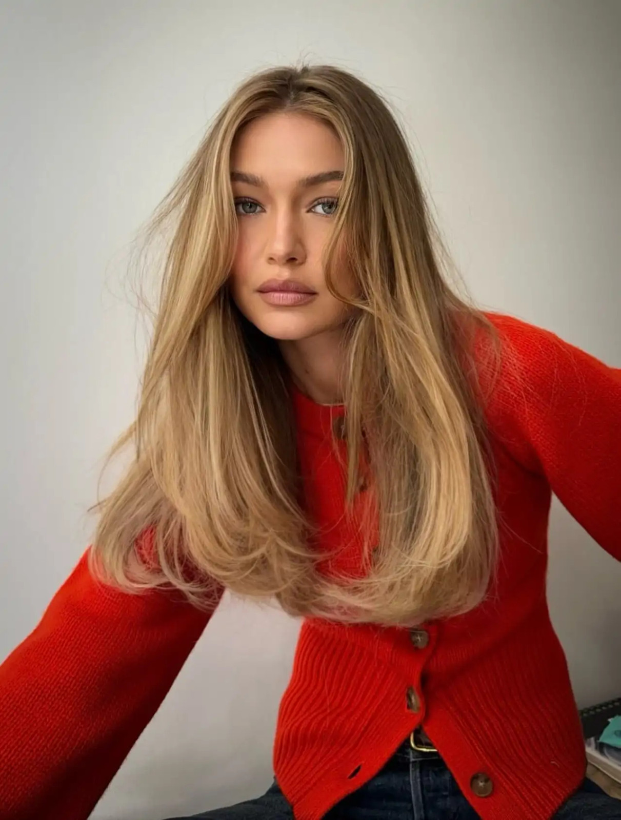 Glossy Mid-Back Blonde Blowout Glossy Mid-Back Blonde Blowout — Straight Hair Hairstyles 2027