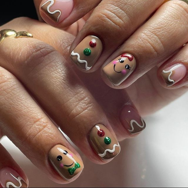 Tan White Green Red Brown Visual Idea Tan White Green Red Brown Visual Idea — Christmas Bow Nails 2026