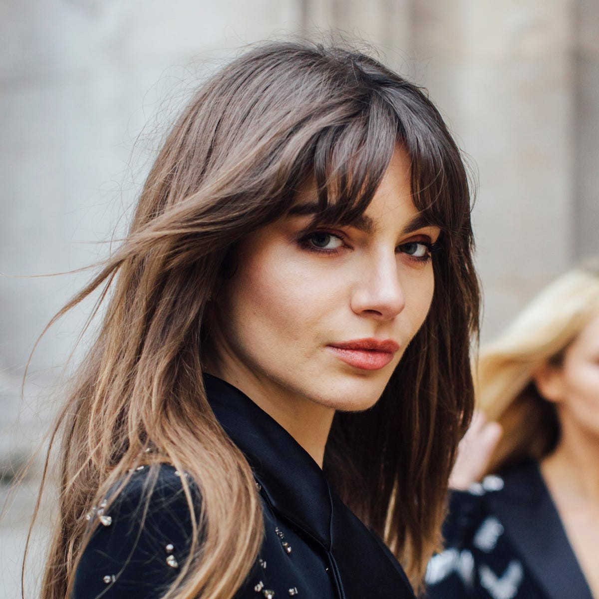 Collarbone Layers With Curtain Bangs Collarbone Layers With Curtain Bangs — Prom Hairstyles 2027 with Bangs