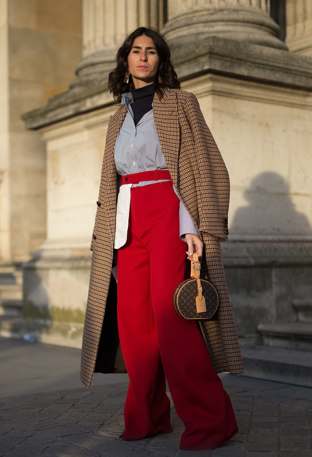 Grey Coat Denim Shirt Grey Turtleneck Outfit Idea Grey Coat Denim Shirt Grey Turtleneck Outfit Idea — Paris Outfits 2027