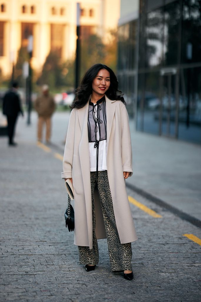 Leopard Trousers and Beige Coat: Bold Statement Leopard Trousers and Beige Coat: Bold Statement — Street Style Outfits 2027