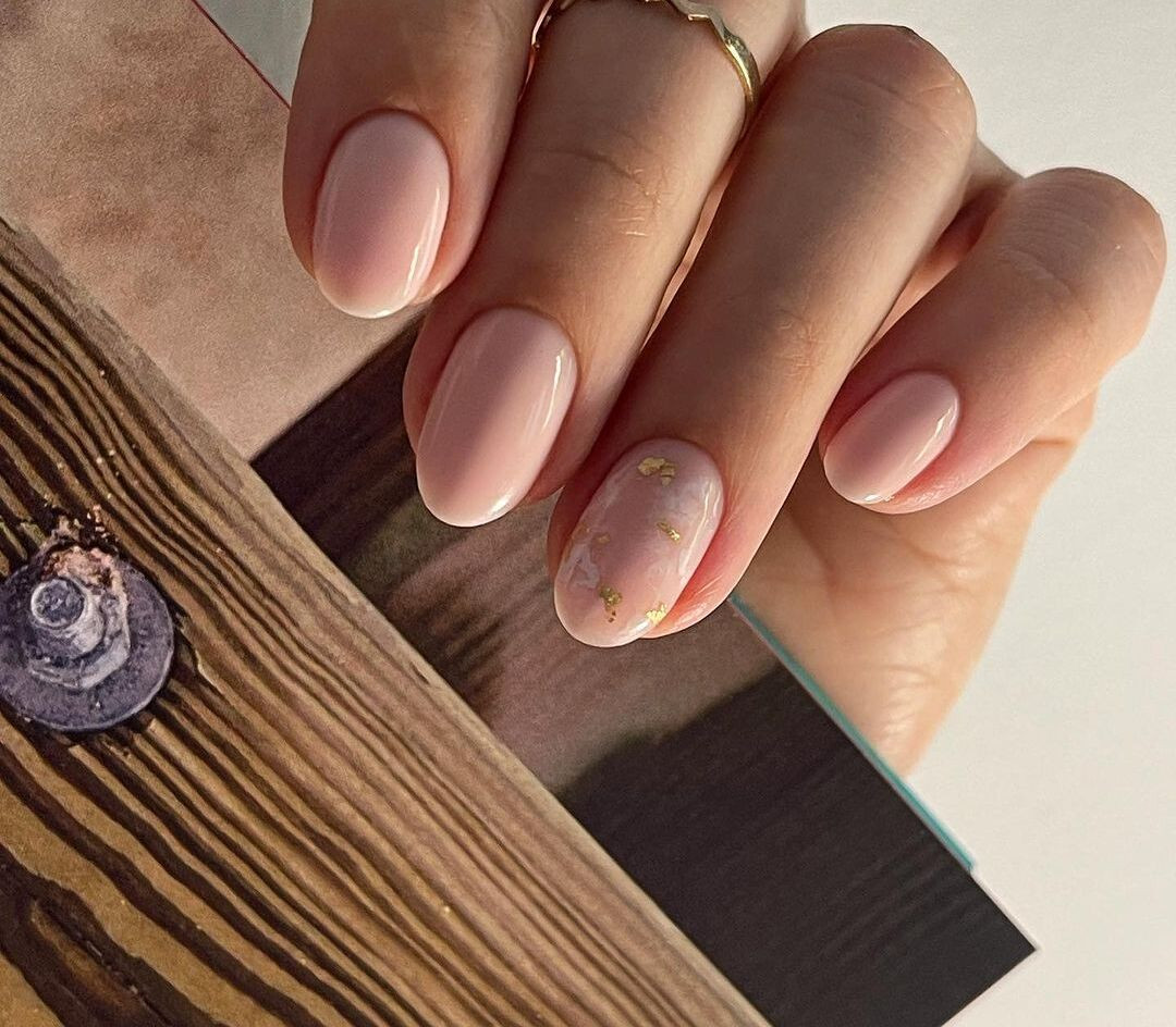 Milky Pink Gold Foil Marble Nails Milky Pink Gold Foil Marble Nails — Bridesmaid Nails 2027