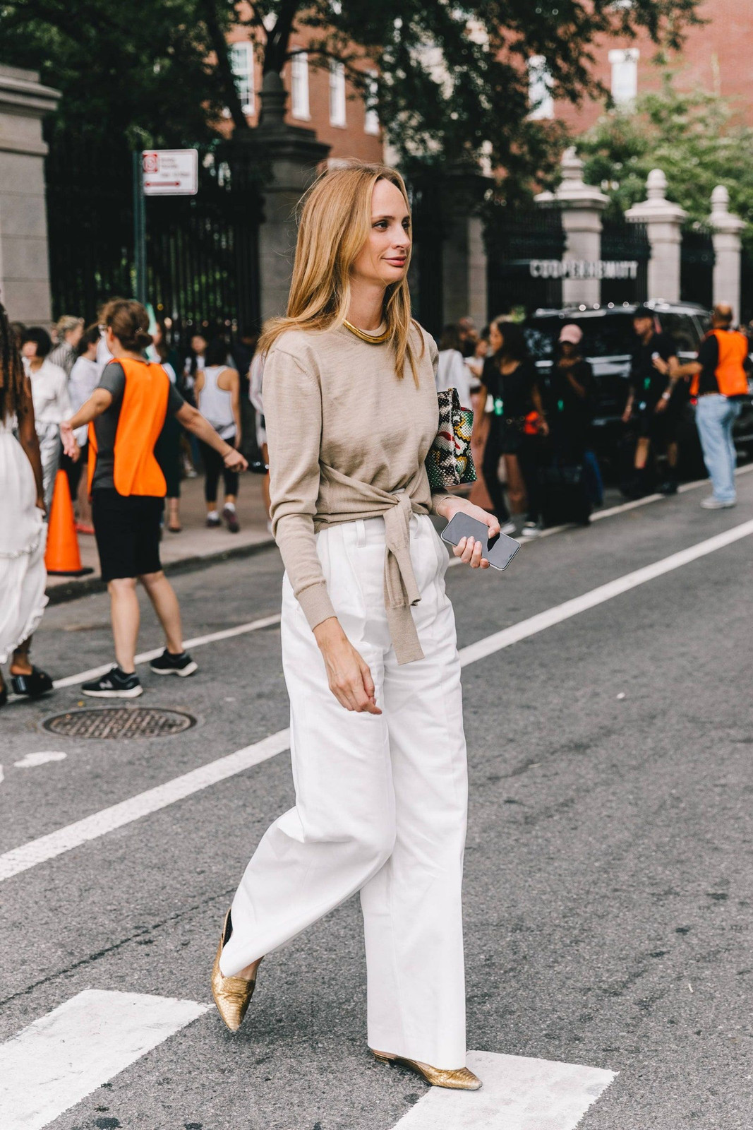 Tie-Waist Trousers with Knit Top for Effortless Style Tie-Waist Trousers with Knit Top for Effortless Style — Spring Trouser Outfits 2027