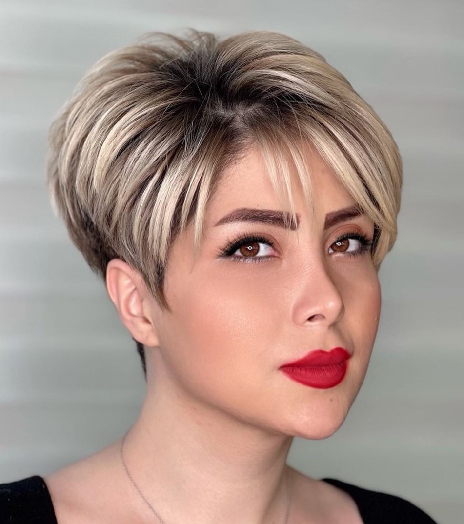 Blonde With Darker Roots Visual Idea Blonde With Darker Roots Visual Idea — Wispy Bangs 2027