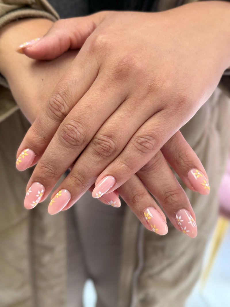 Visual Idea Visual Idea — Modest Nails 2027