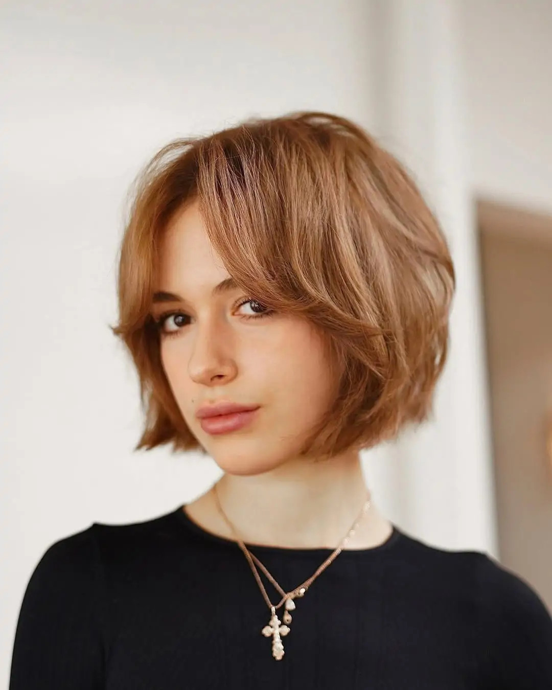Layered Collarbone Bob With Blunt Bangs Layered Collarbone Bob With Blunt Bangs — Modern Bob 2027