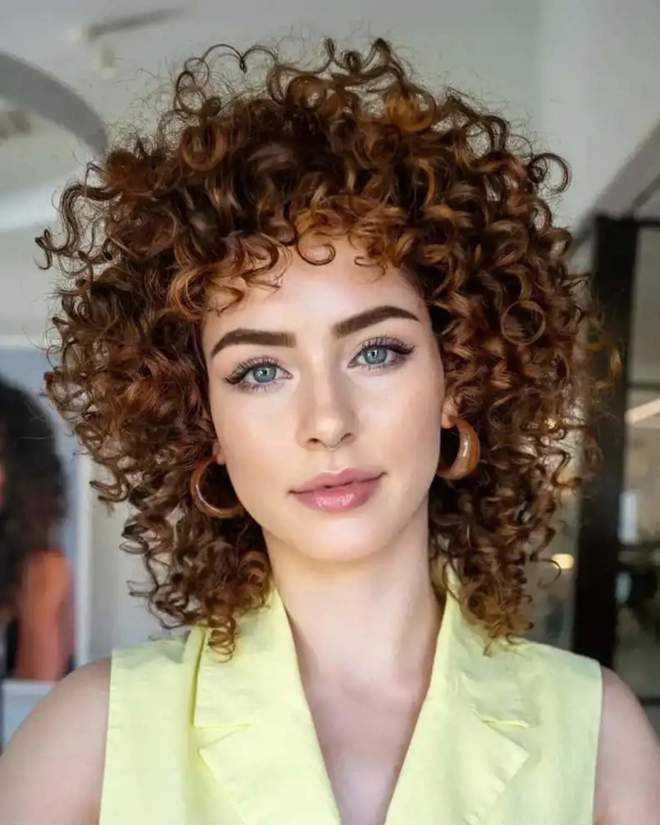 Medium Brown With Auburn Highlights Visual Idea Medium Brown With Auburn Highlights Visual Idea — Hair Color 2027 for Heart Face