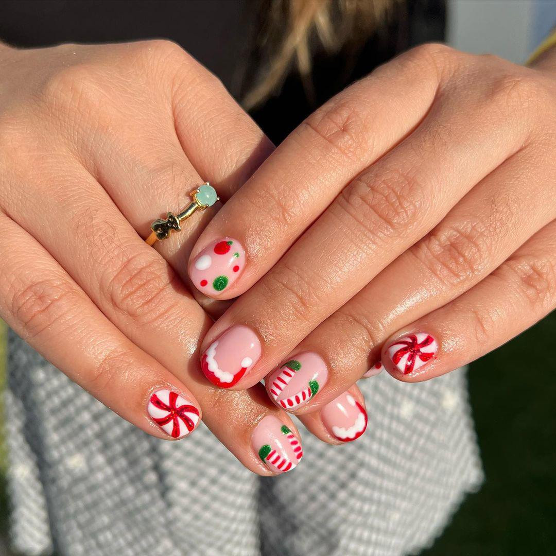 Salon Visual Idea Salon Visual Idea — Christmas Gel Nails 2026