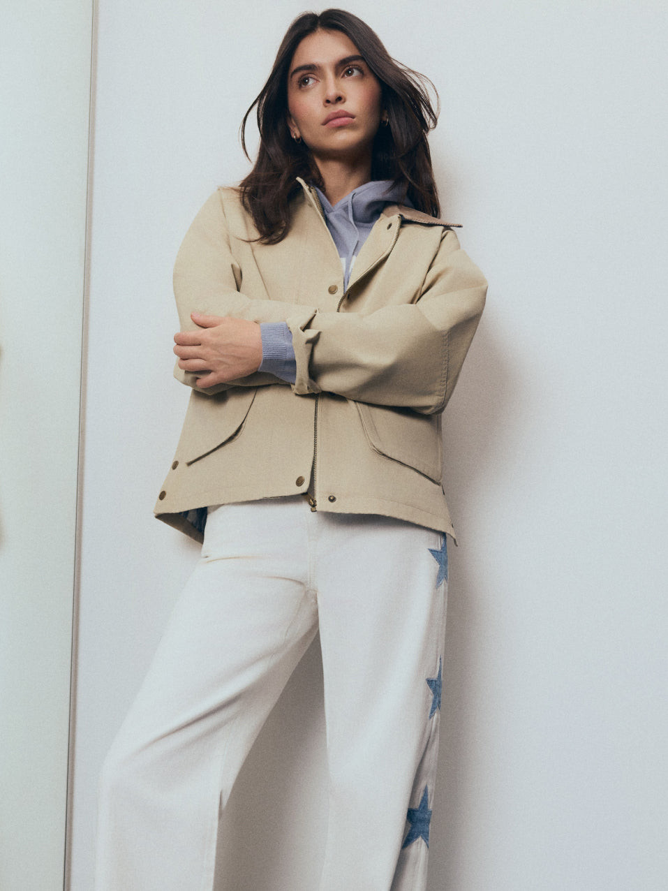 Casual Beige Utility Jacket with Star-Print Jeans Casual Beige Utility Jacket with Star-Print Jeans — Winter Cream Outfits 2027