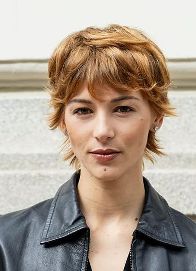 Ear Length Visual Idea Ear Length Visual Idea — Pixie Quick Weave Styles 2027