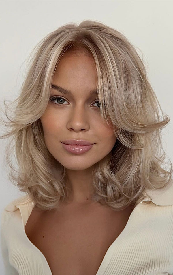 Collarbone Soft Waves Curtain Fringe — Beige Blonde Hair 2027