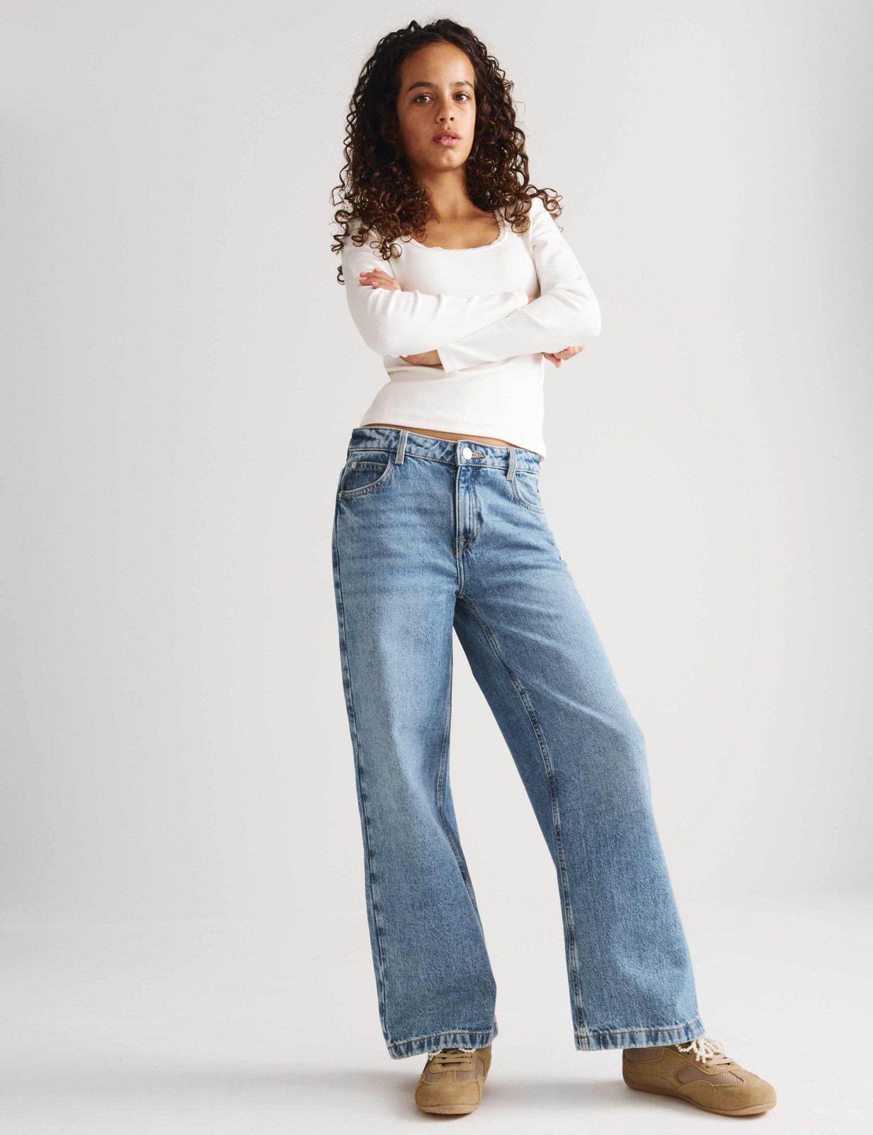 Young Girl's Casual Outfit: White Top and Wide-Leg Jeans — Vanilla Girl Outfits 2027