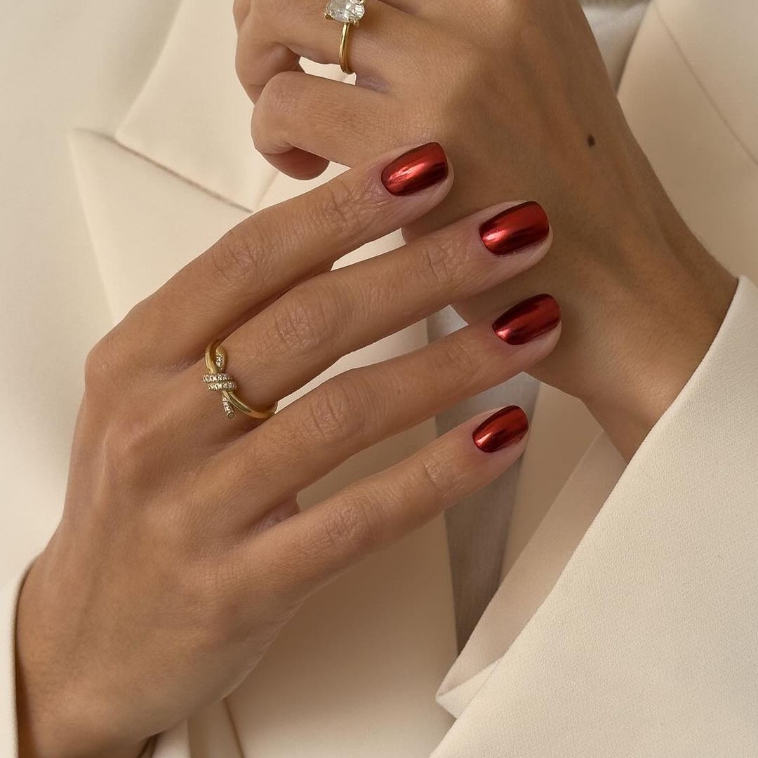 Chrome Visual Idea Chrome Visual Idea — Winter Red Nails 2027