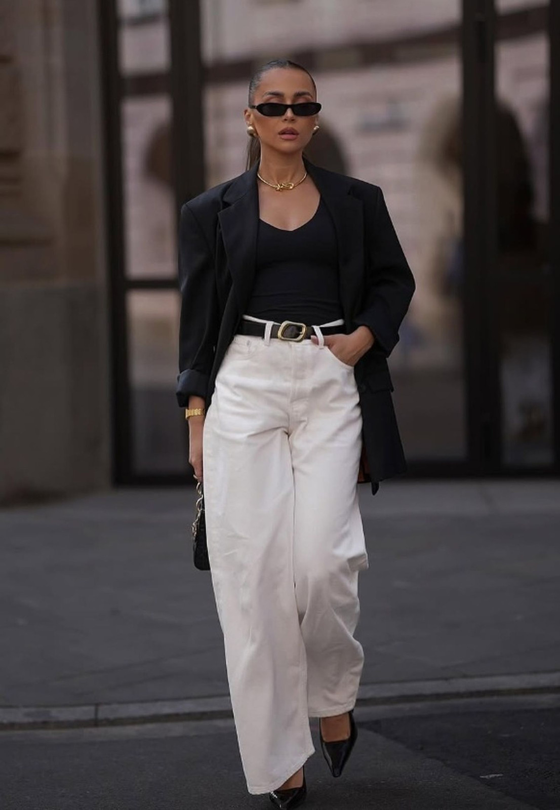 Monochromatic Black and White Trousers Outfit Monochromatic Black and White Trousers Outfit — Spring Trouser Outfits 2027