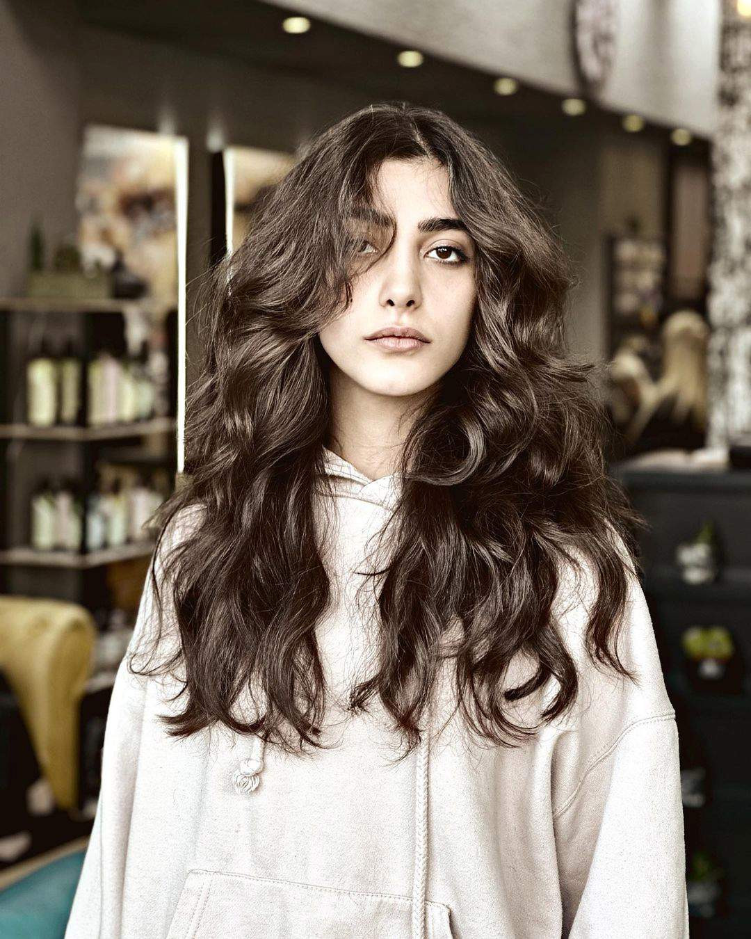 Mid-Back Visual Idea Mid-Back Visual Idea — Curly Wolf Cut 2027