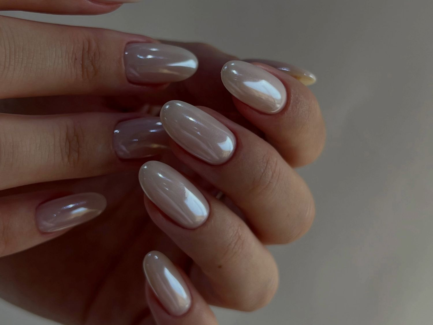 Milky Nude Pearlescent Chrome Oval Nails Milky Nude Pearlescent Chrome Oval Nails — Mom Nails 2027