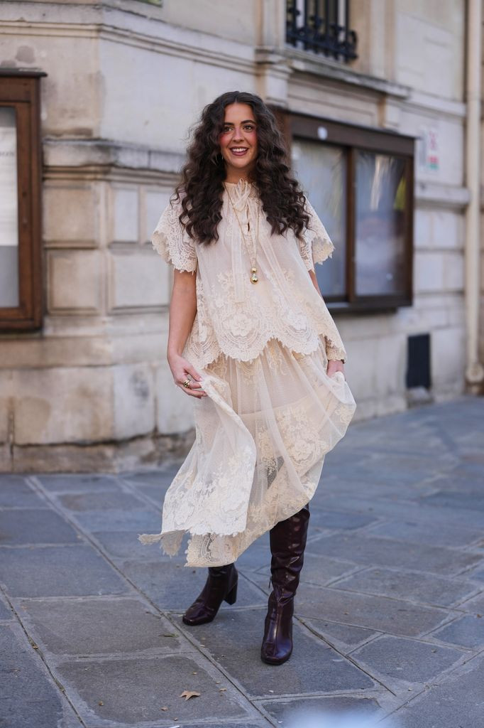 Romantic Cream Lace Tunic and Skirt Set with Boots Romantic Cream Lace Tunic and Skirt Set with Boots — Spring Europe Outfits 2027
