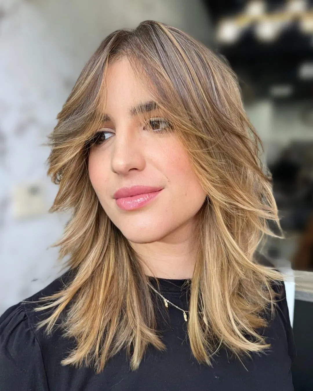 Collarbone Honey Blonde Shag Collarbone Honey Blonde Shag — Medium Haircuts 2027