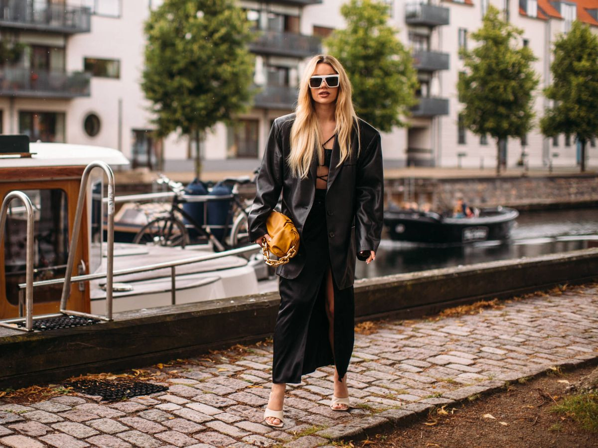 Oversized Leather-Look Blazer for an Edgy Scandi Statement Oversized Leather-Look Blazer for an Edgy Scandi Statement — Scandi Outfits 2027