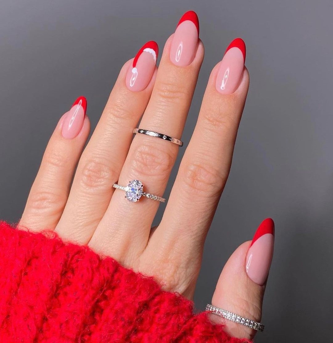 Visual Idea Visual Idea — Christmas Almond Nails 2026