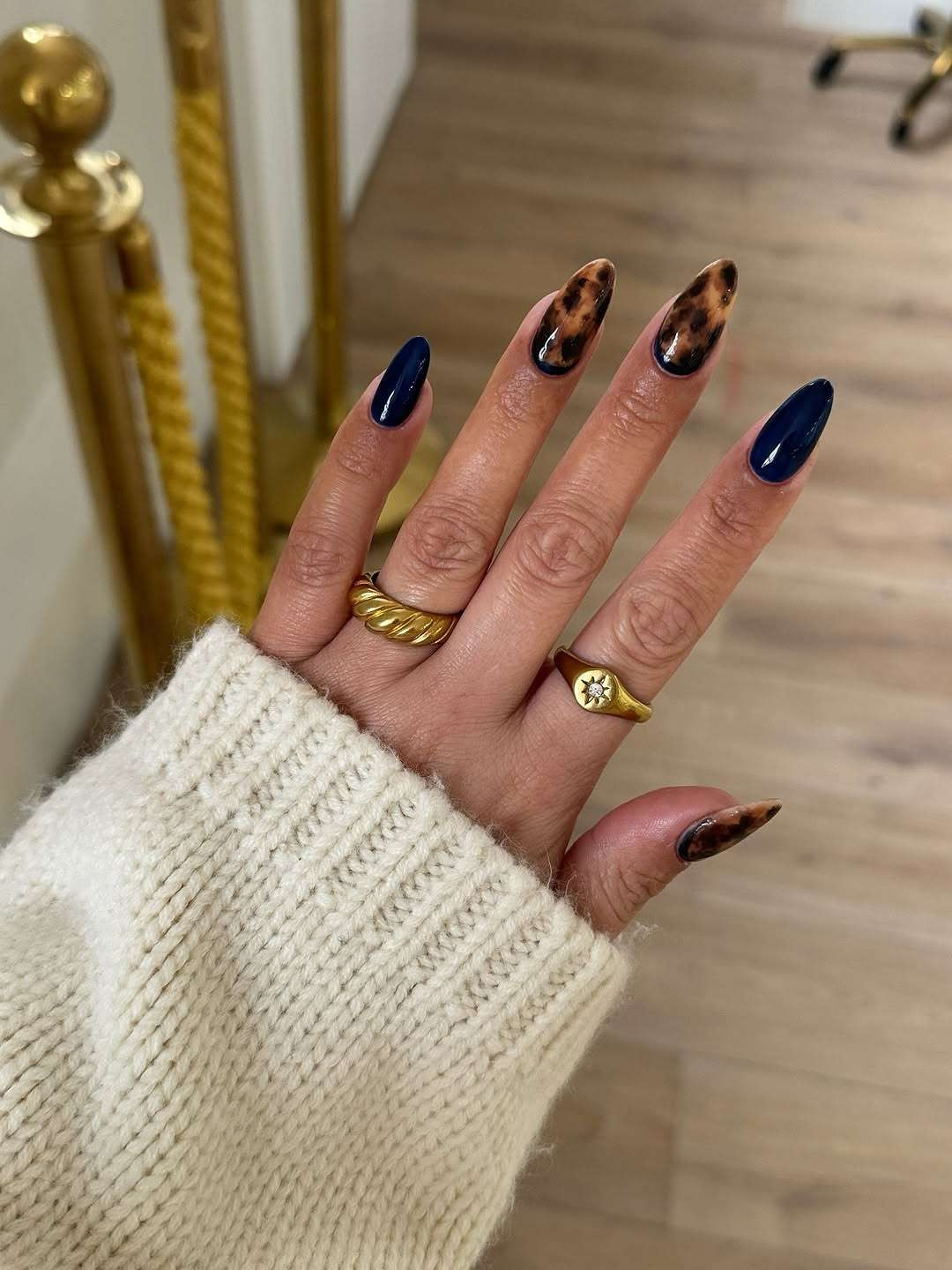 Leopard Print On Accent Nails Visual Idea Leopard Print On Accent Nails Visual Idea — Mom Nails 2027