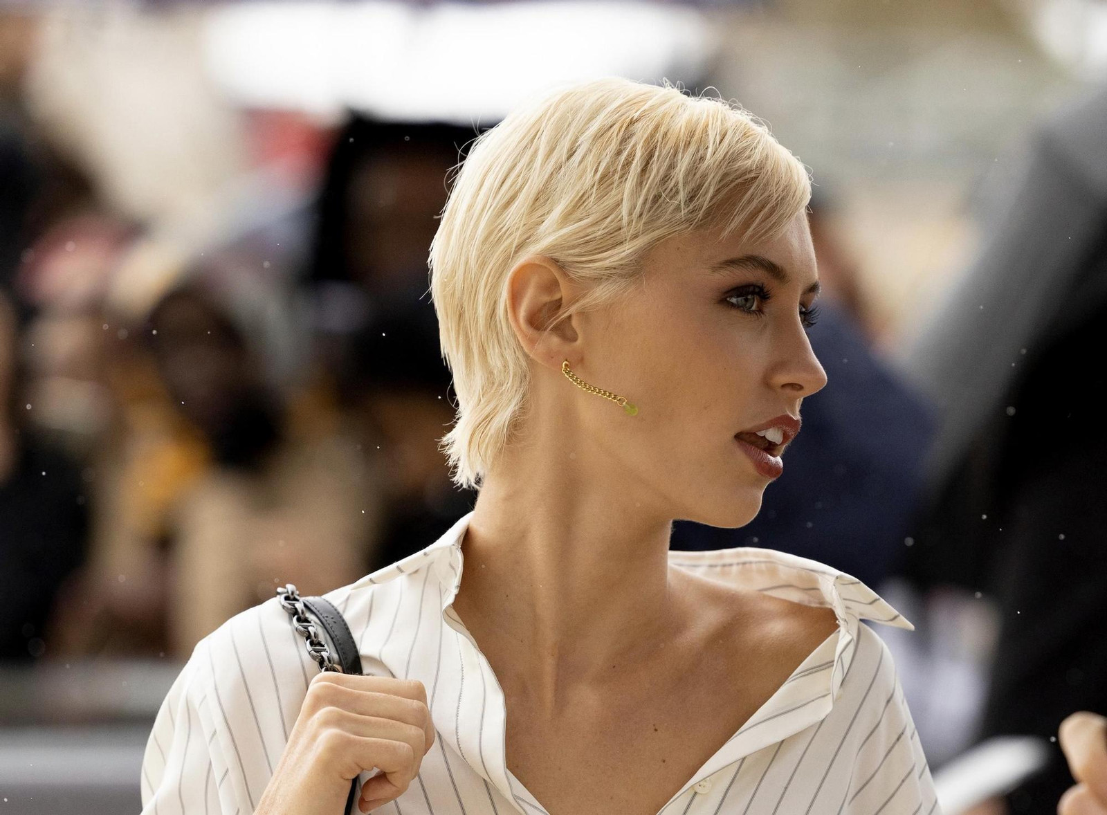 Air-Dried Ash Blonde Bob — Hairstyles 2027 for Short Hair