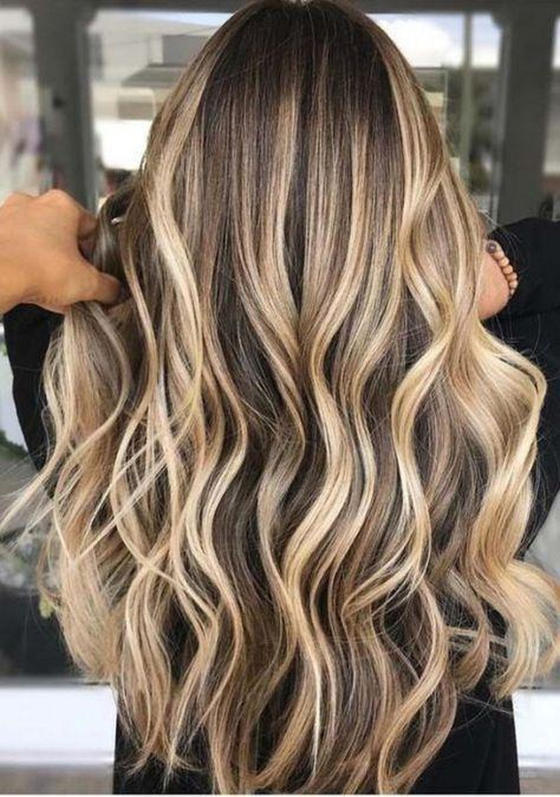 Dark Brown Base Bright Blonde Balayage Dark Brown Base Bright Blonde Balayage — Spring Blonde 2027