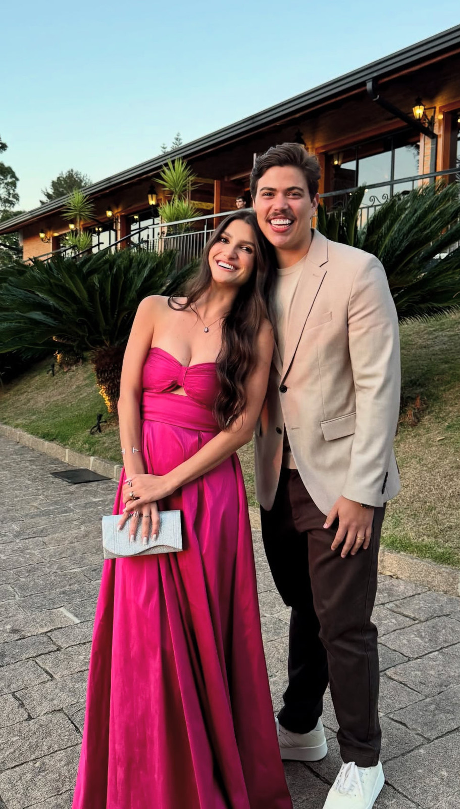 Casual Chic: Beige Blazer and Hot Pink Gown for Prom Casual Chic: Beige Blazer and Hot Pink Gown for Prom — Prom Couple Outfits 2027