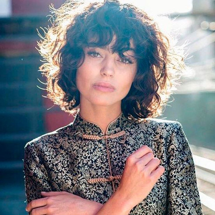 Ear Short Dark Brown Curly Bob With Curly Baby Bangs Ear Short Dark Brown Curly Bob With Curly Baby Bangs — Baby Bangs 2027