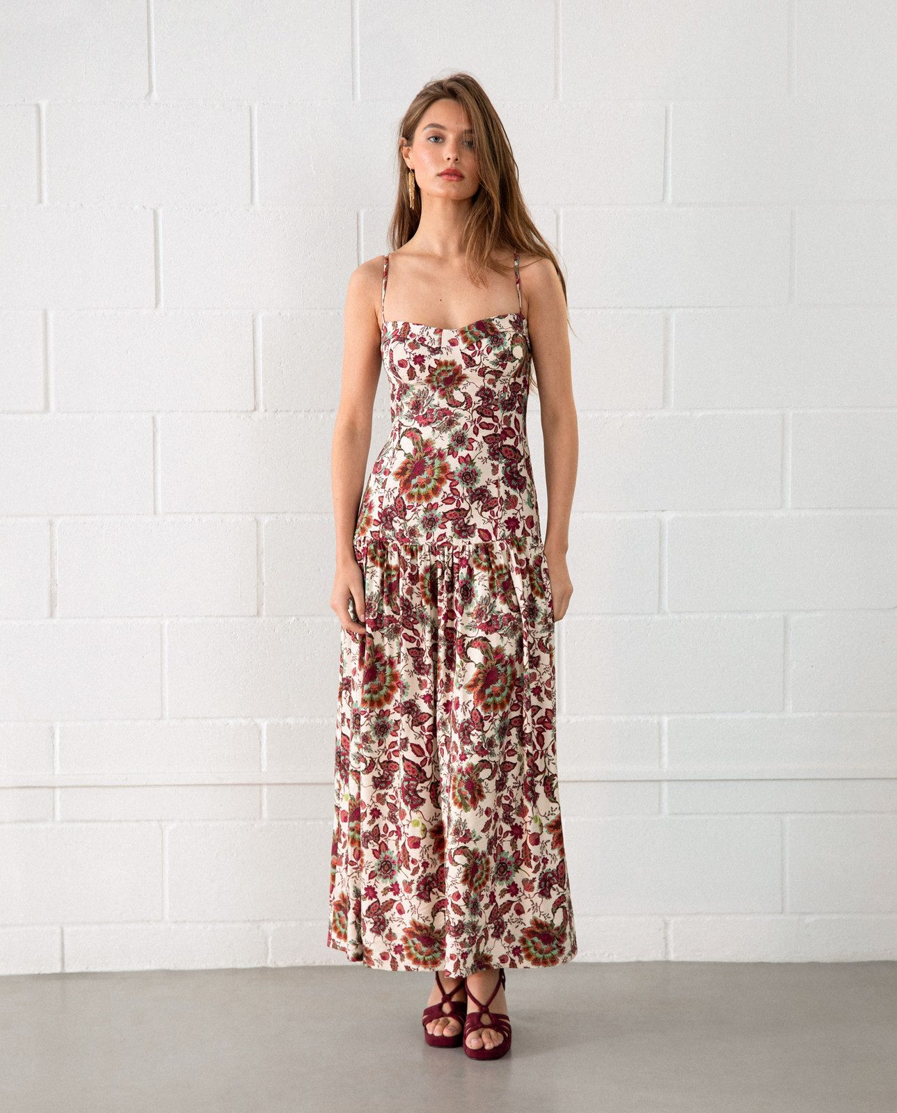 Maxi Dress with Bold Floral Print and Burgundy Heels Maxi Dress with Bold Floral Print and Burgundy Heels — Graduation Party Outfits 2027