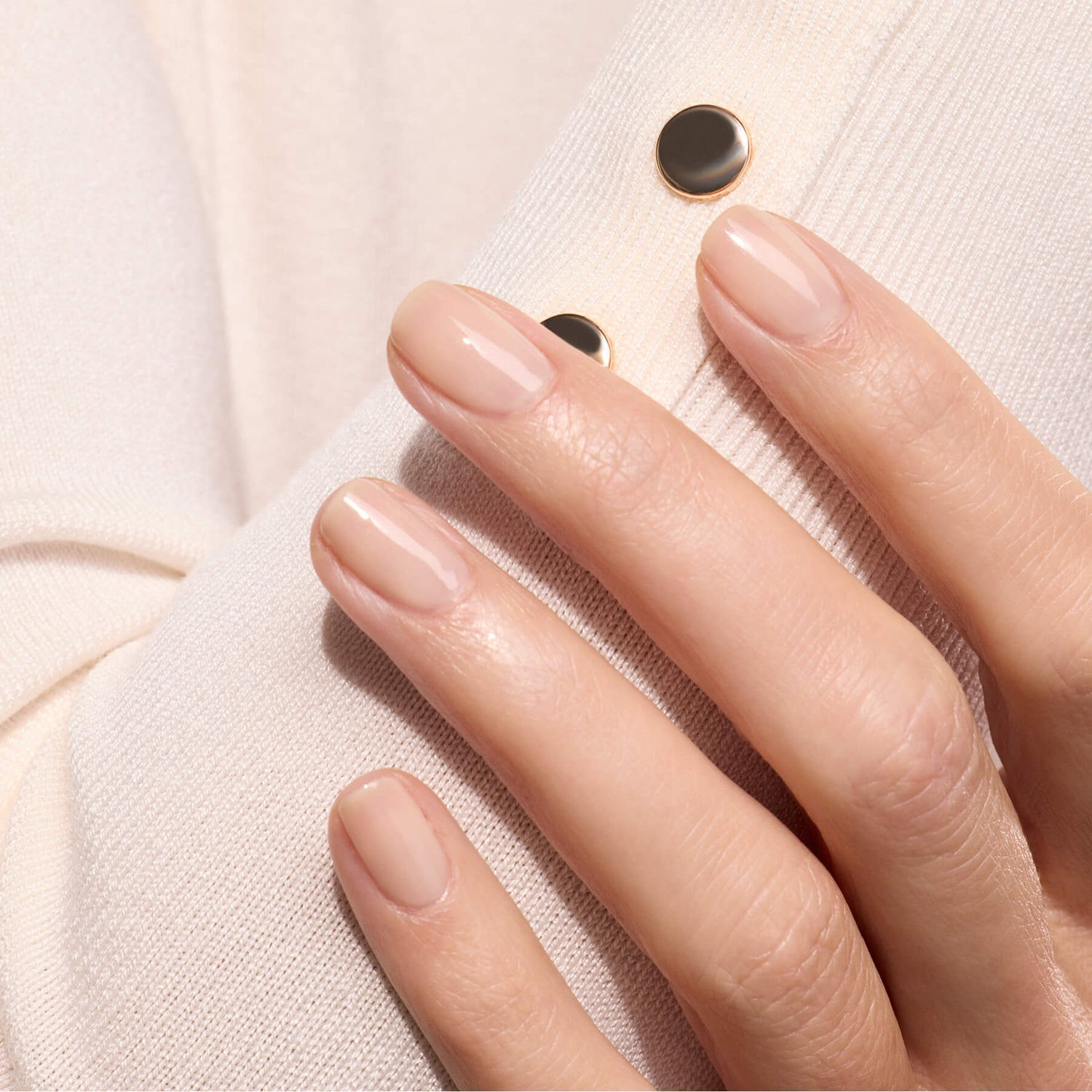 Visual Idea Visual Idea — Beige Nails 2027