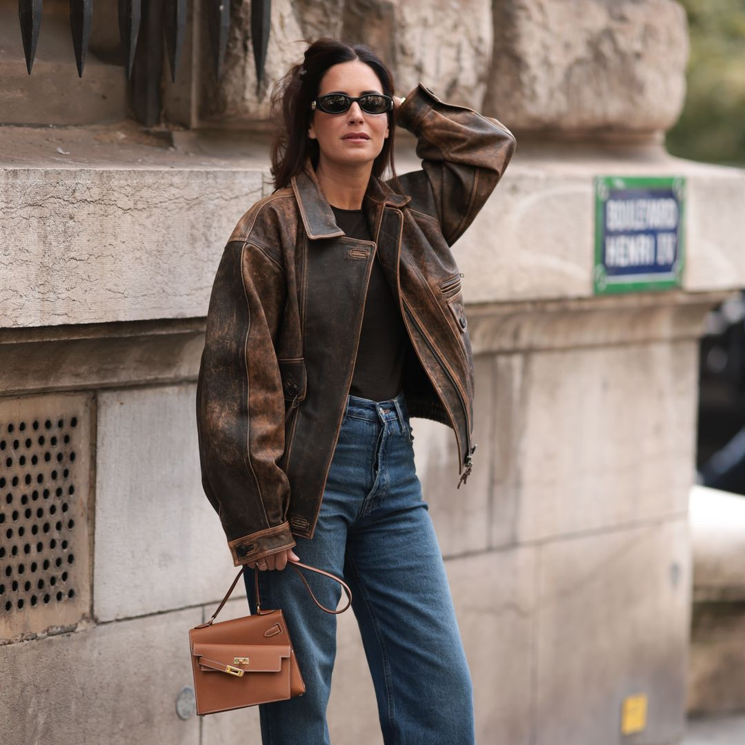 Distressed Brown Leather Jacket over T-shirt and Jeans Distressed Brown Leather Jacket over T-shirt and Jeans — Vintage Outfits 2027