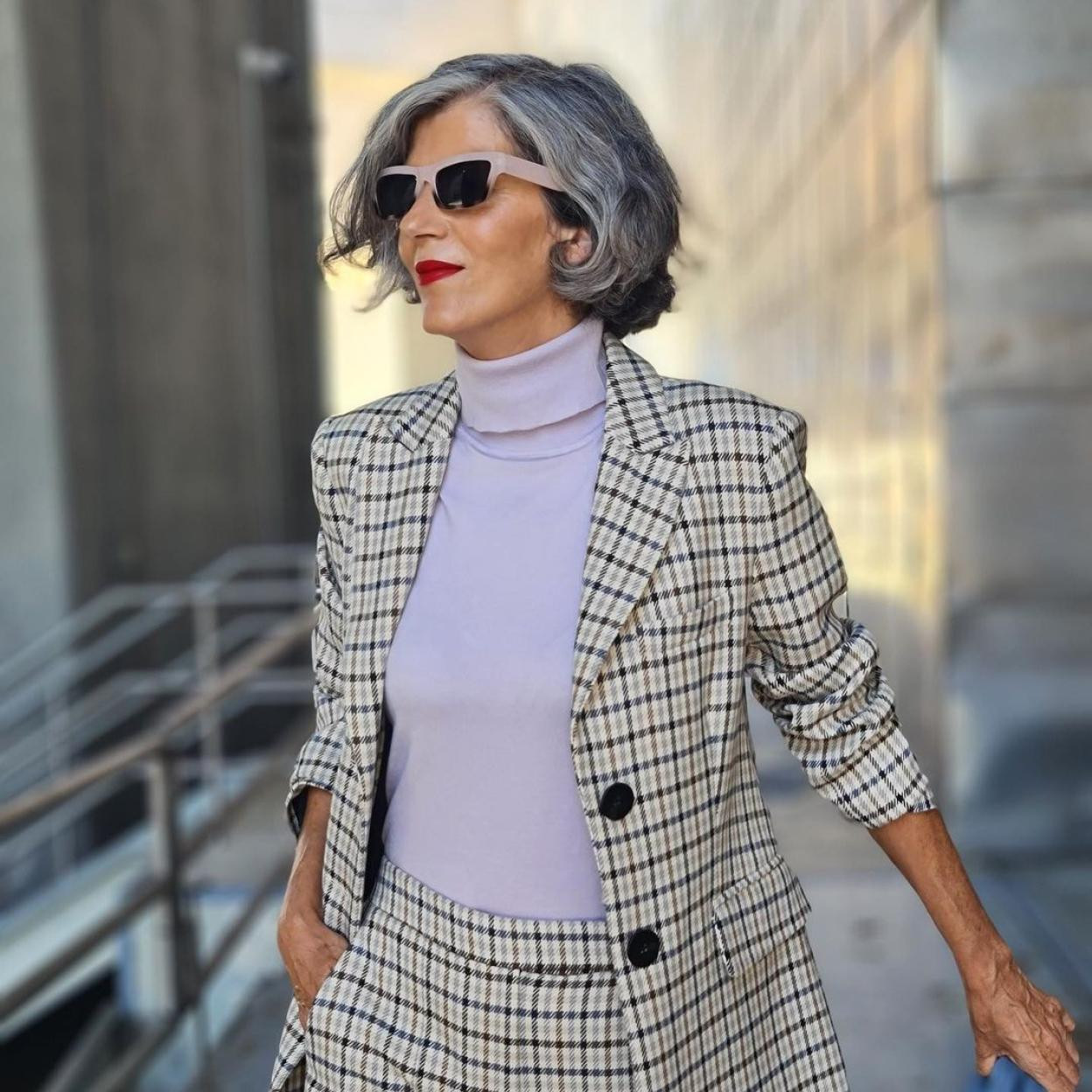 Casual Chic: Grey Plaid Suit Paired with White Sneakers Casual Chic: Grey Plaid Suit Paired with White Sneakers — Plaid Outfits 2027