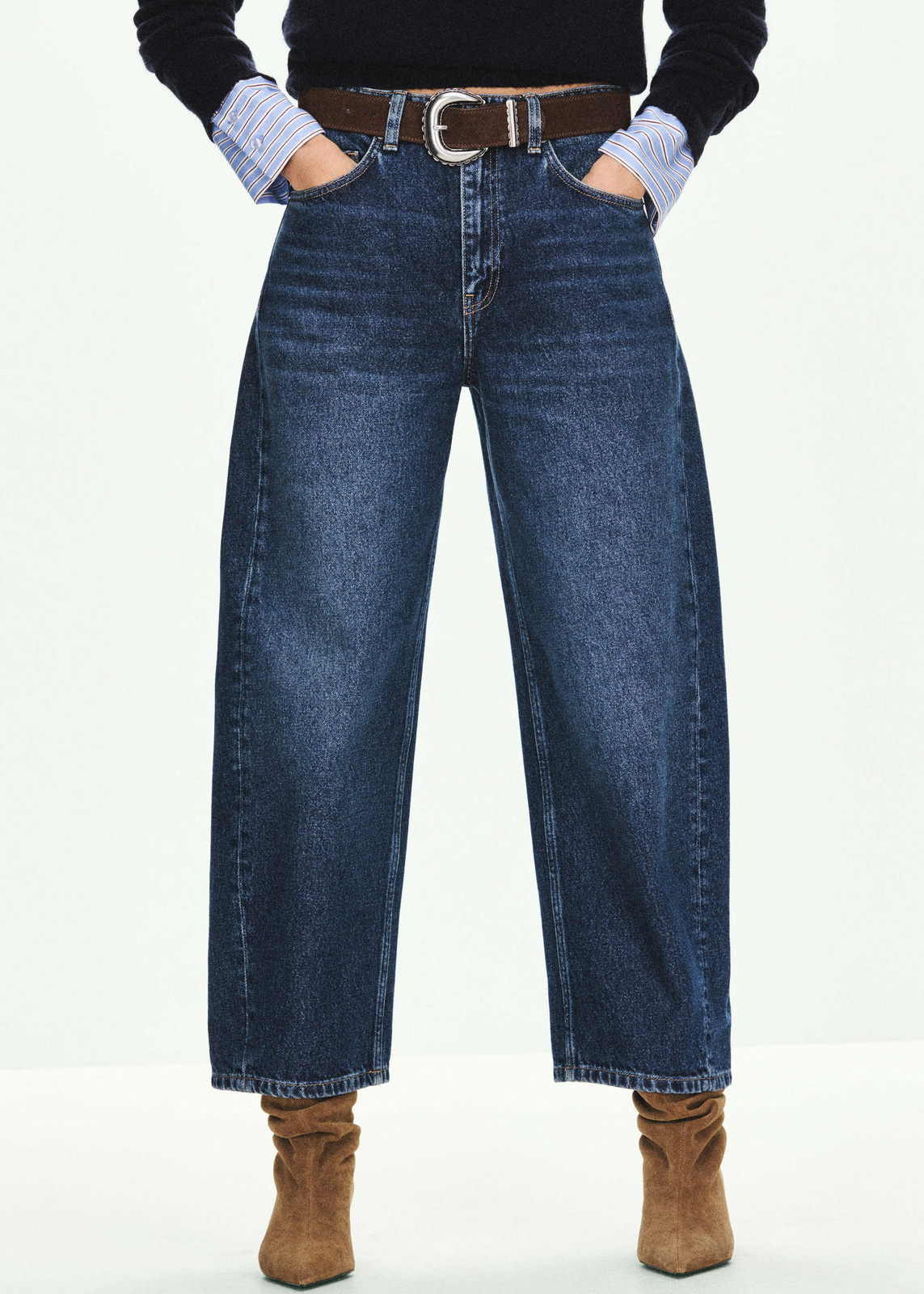 Trendy Silhouette: Balloon Jeans with a Cropped Cardigan Trendy Silhouette: Balloon Jeans with a Cropped Cardigan — High Waisted Jeans 2027