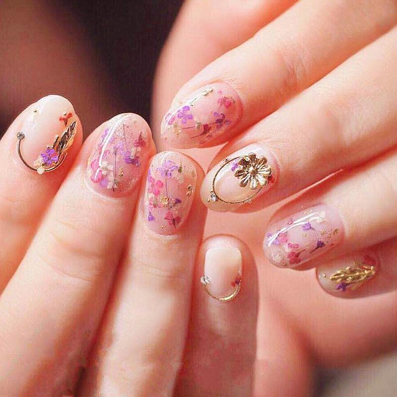 Spring Summer Embedded Dried Flowers and Gold Foil Medium Ovals Spring Summer Embedded Dried Flowers and Gold Foil Medium Ovals — Floral Acrylic Nails 2027