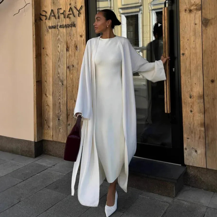 Monochromatic White Dress with an Oversized Cardigan Monochromatic White Dress with an Oversized Cardigan — Graduation Outfits 2027