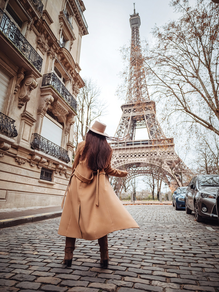 Flowing Camel Coat with Matching Hat Flowing Camel Coat with Matching Hat — Paris Outfits 2027